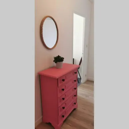 Appartement, Type F1 37m2 Vue Degagee, Διαμέρισμα Commentry