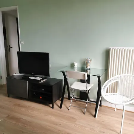 Appartement, Type F1 37m2 Vue Degagee, Διαμέρισμα Commentry